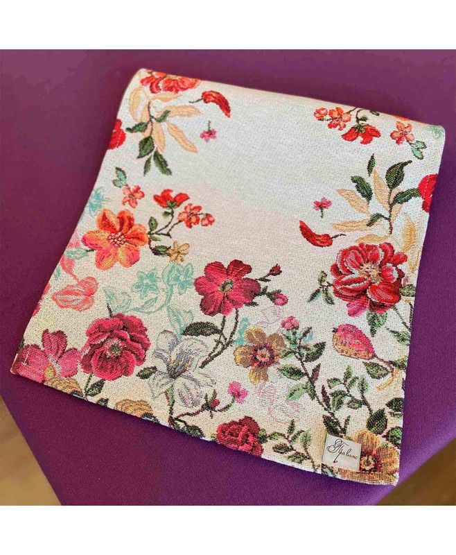 Гобеленовая салфетка на стол Цветочное поле 30x50 см