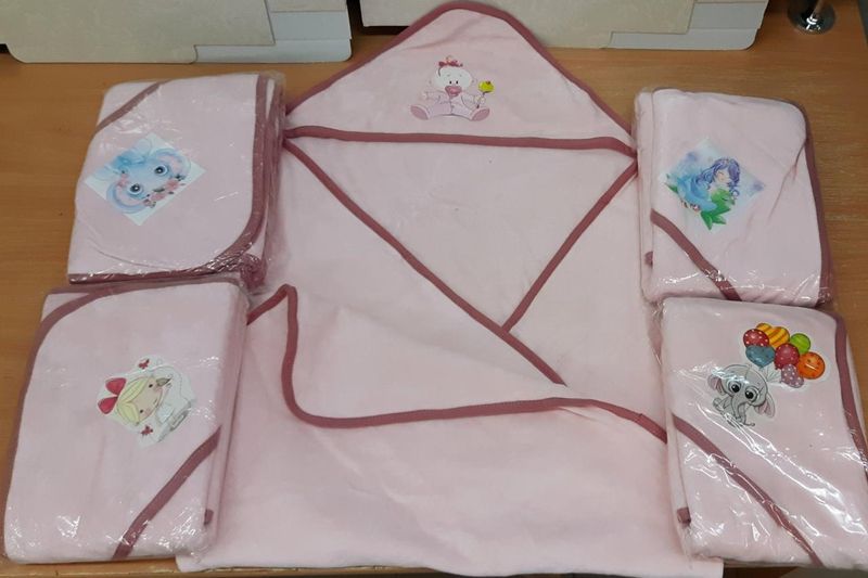 Рушник дитячий для купання велюровий з капюшоном Zeron рожевий 80x80 см