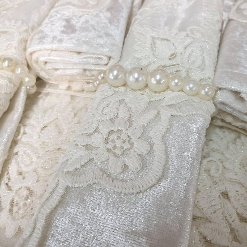 Скатерть велюровая прямоугольная 160х220+8 салфеток 35*35 Emerald Cream