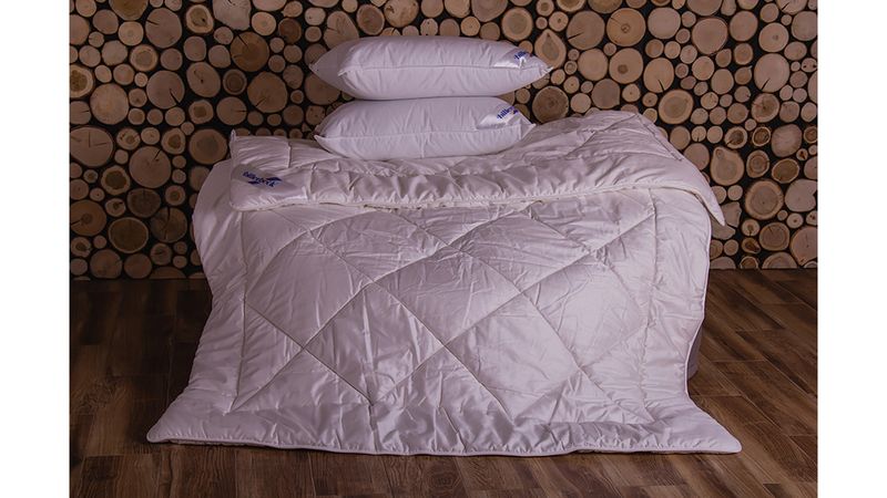 Одеяло шерстяное Billerbeck Корона легкое 200x220 см