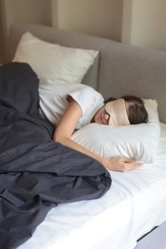 Постільна білизна Bedclozzzes ранфорс молочний+графітовий (№2+88) євро