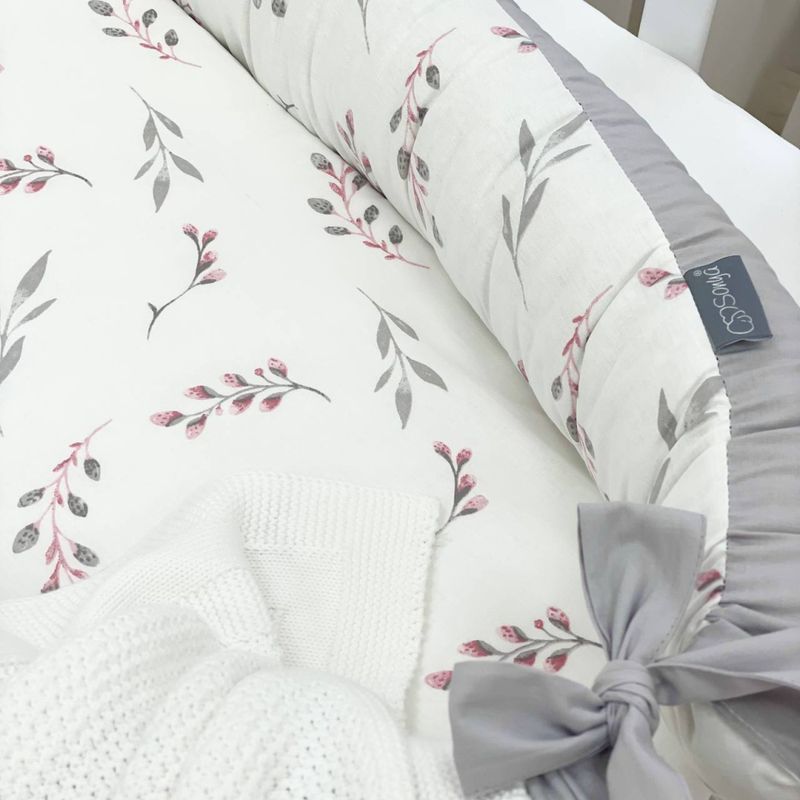 Кокон Маленькая Соня Baby Design Веточки котики пудра 65x90 см