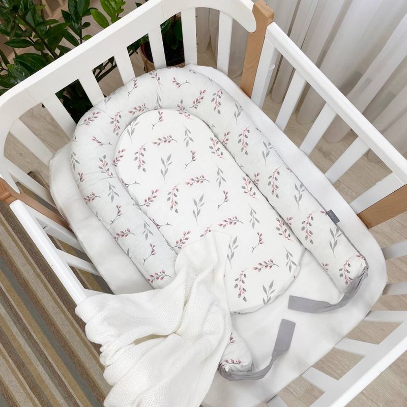 Кокон Маленькая Соня Baby Design Веточки котики пудра 65x90 см
