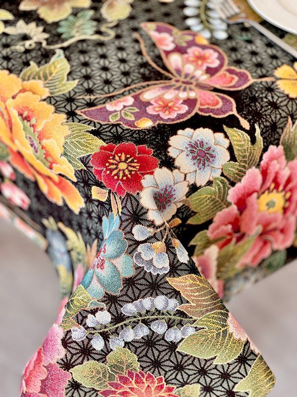 Скатерть гобеленовая JAPAN003 Limaso 137х137 см