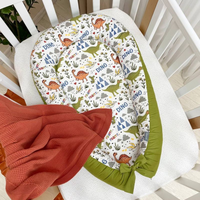 Кокон Маленька Соня Baby Design Діно олива 65x90 см