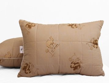 Подушка TAG Camel лебяжий пух стеганная 70x70 см
