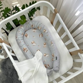 Кокон Маленька Соня Baby Design Ведмедик у ковдрі на сірому 77x44 см