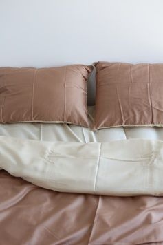 Постільна білизна Bedclozzzes сатин beige (№7) +caramel (№9) полуторний
