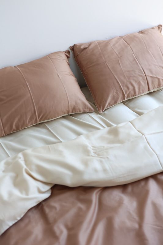 Постельное белье Bedclozzzes сатин beige (№7) +caramel (№9) полуторный