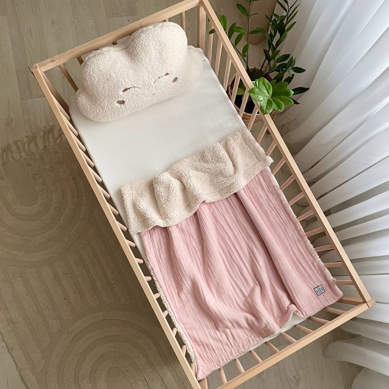Плед Маленькая Соня из муслина на меху Teddy пудра 80x100 см