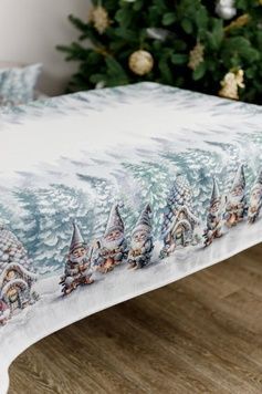 Скатертина гобеленова Казкові гноми 135x140 см