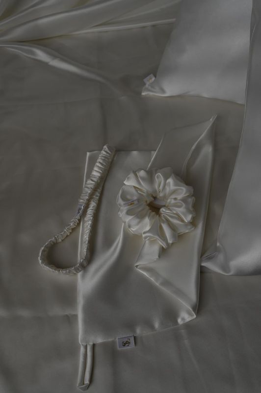 Наволочка шелковая Silk DeLight белая 40х60 см