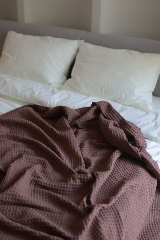 Бавовняне покривало Bedclozzzes &ldquo;грецька вафля&rdquo; шоколадне 150x220 см