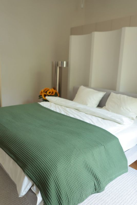 Хлопковое покрывало Bedclozzzes &laquo;греческая вафля&raquo; изумрудное 180x220 см