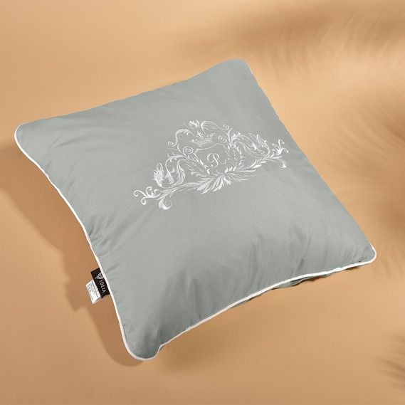Подушка днекоративная ROYAL с вышивкой IDEIA мятная 45x45 см