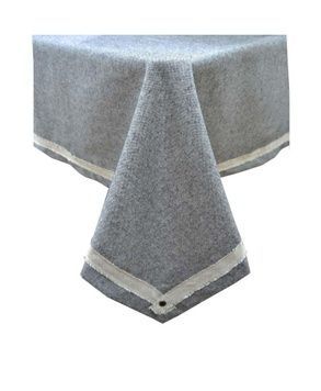 Скатертина HYGGE Black чорна 109x109 см