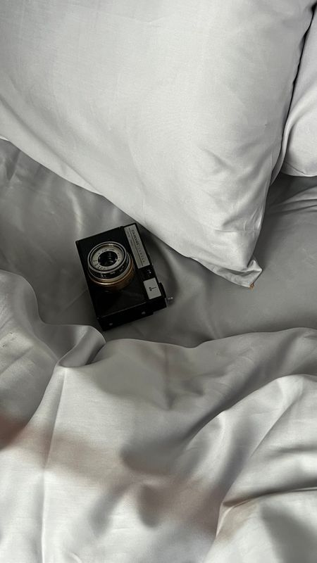 Постільна білизна Bedclozzzes сатин світло-сірий №36 полуторний