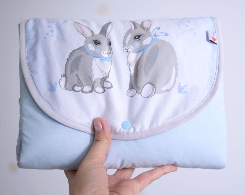 Пеленальный матрас дорожный Baby Veres "Summer Bunny blue" 57х60 см