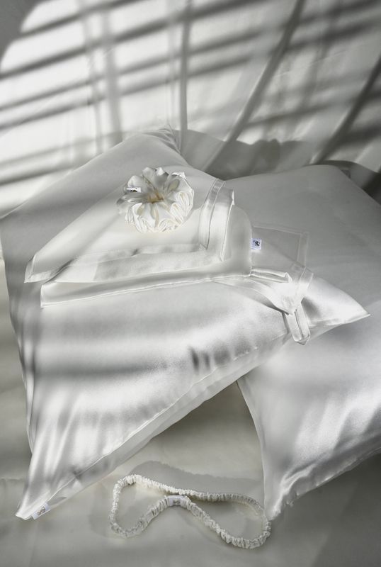 Полотенце для лица шелковое Silk DeLight белый 30x30 см