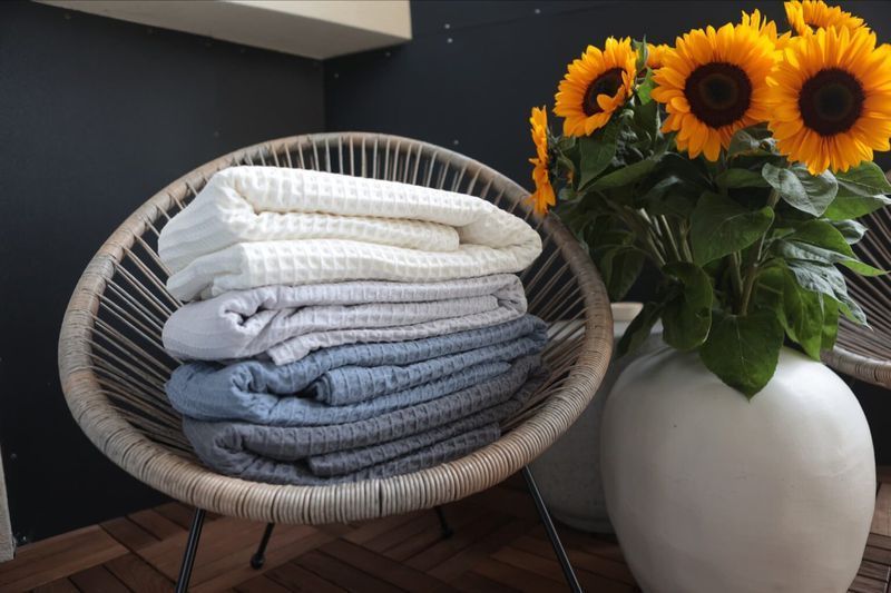Хлопковое покрывало Bedclozzzes &laquo;греческая вафля&raquo; синее 220x240 см